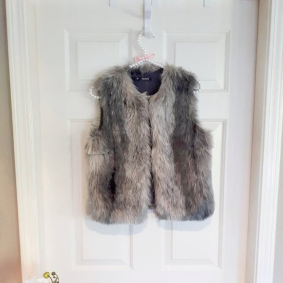 EUC Kookaï ombre grey faux fur short vest Size L - Picture 3 of 4